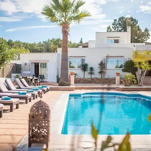https://can-petrus.ibizaislandhotels.net